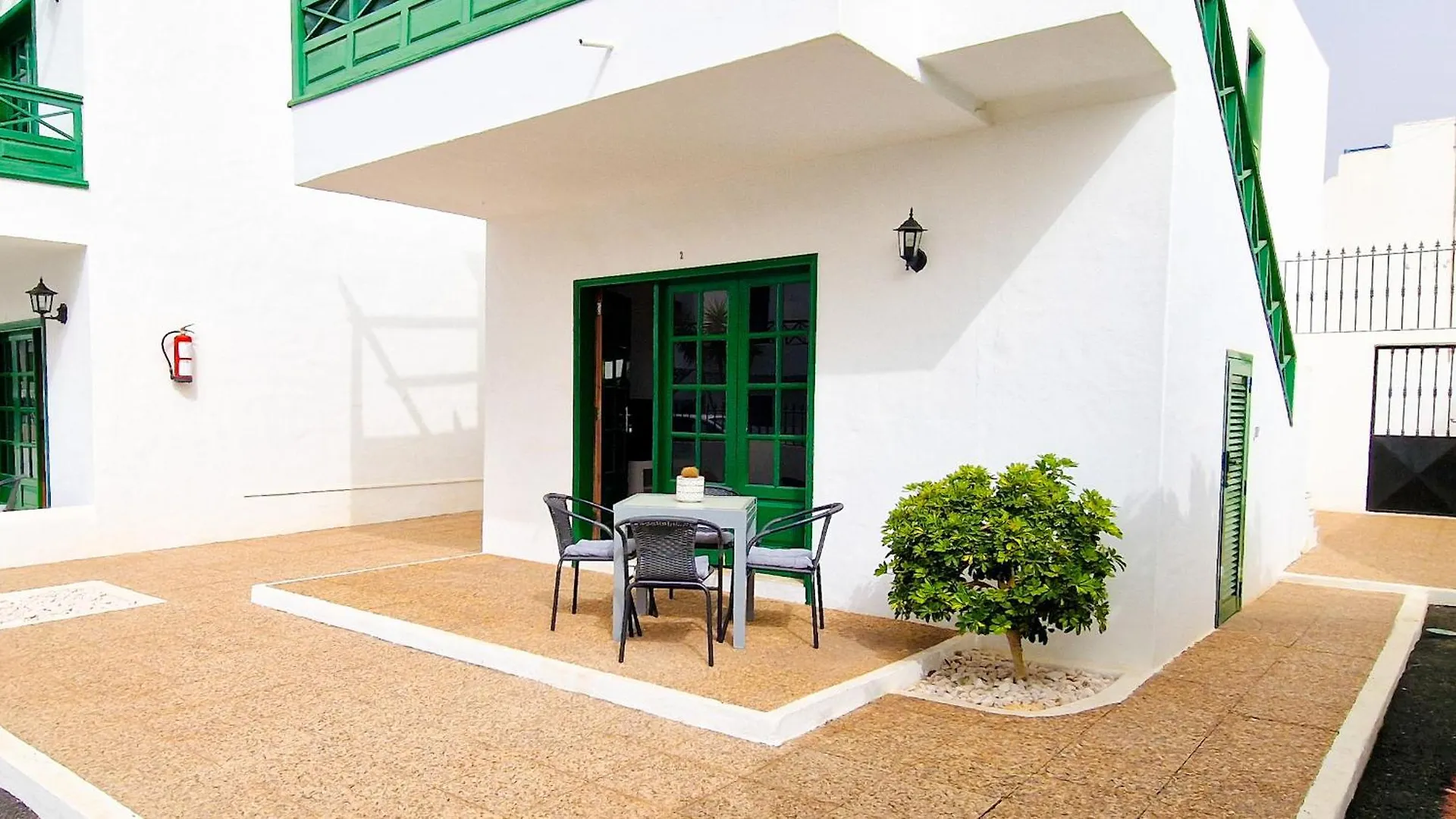 Apartamento De La Playa I contacts